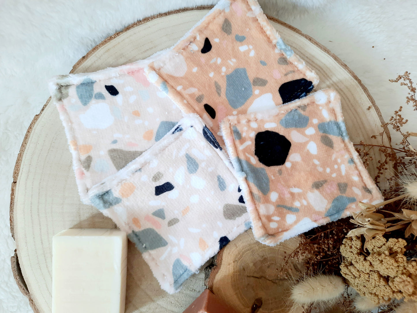 Lingettes démaquillantes