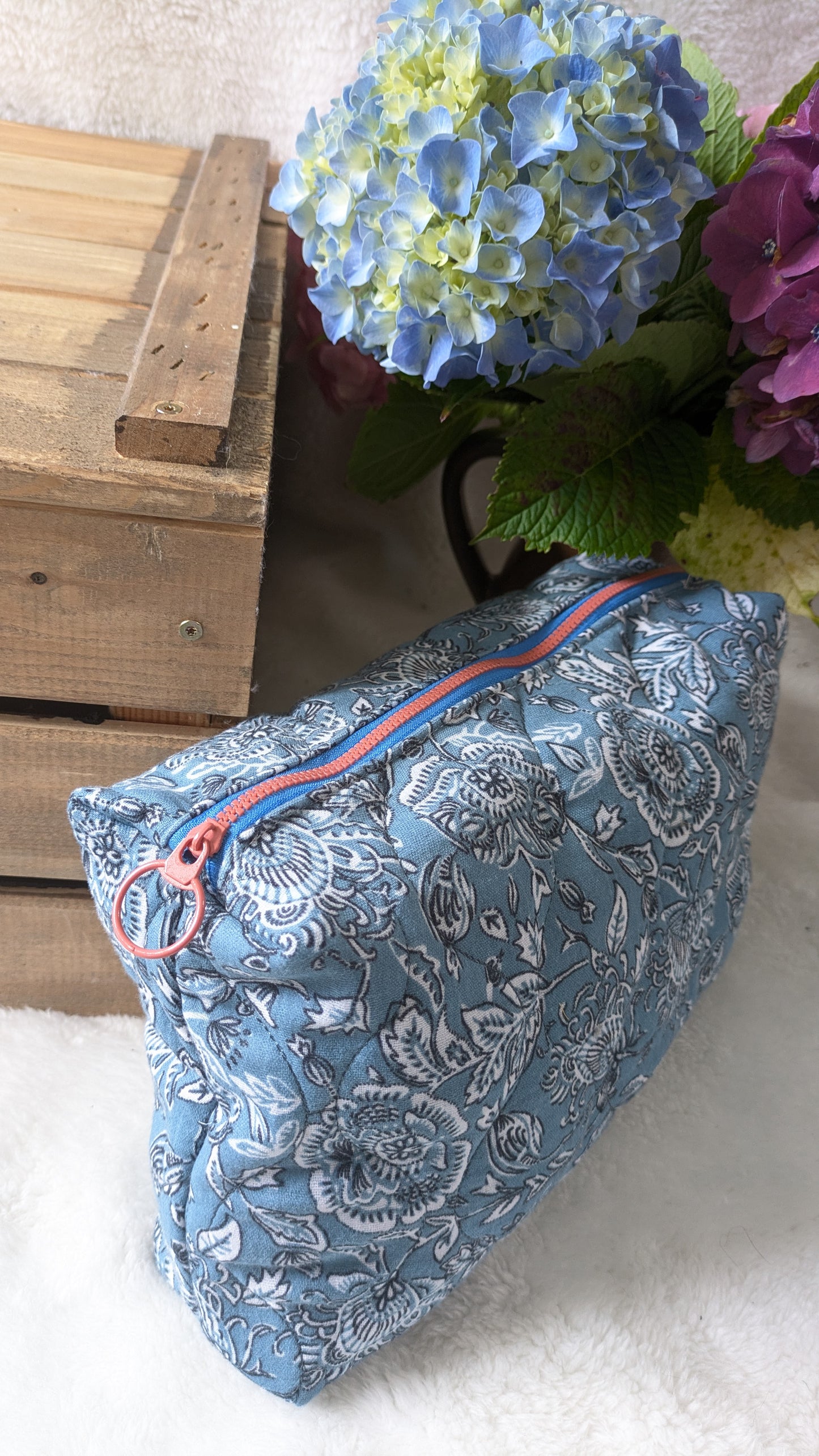 Trousse de toilette matelassée