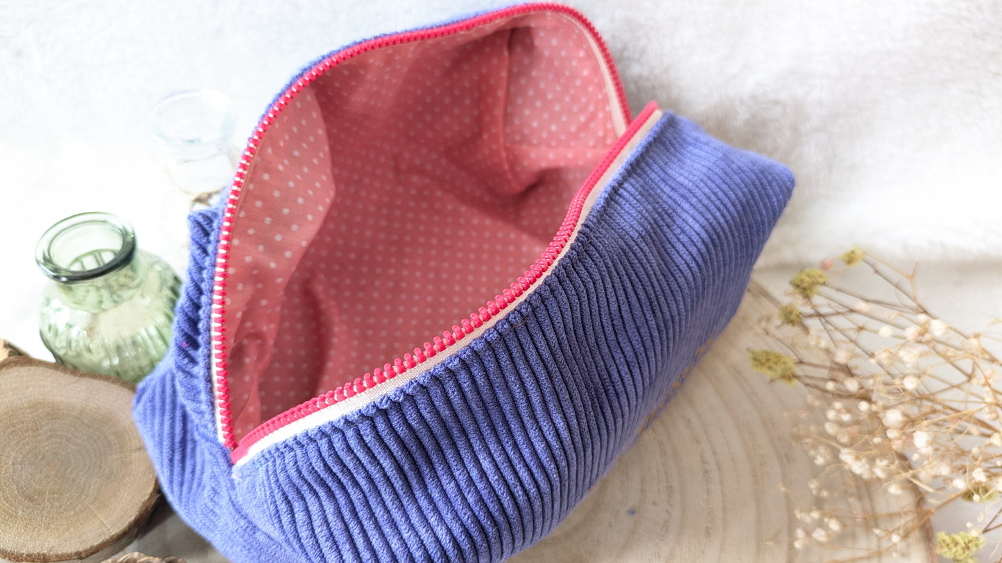 Trousse de toilette en velours côtelé