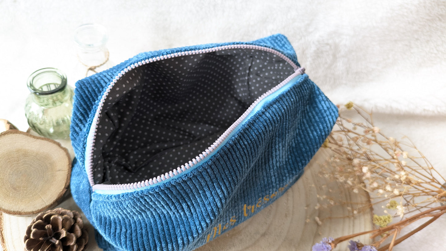 Trousse de toilette en velours côtelé