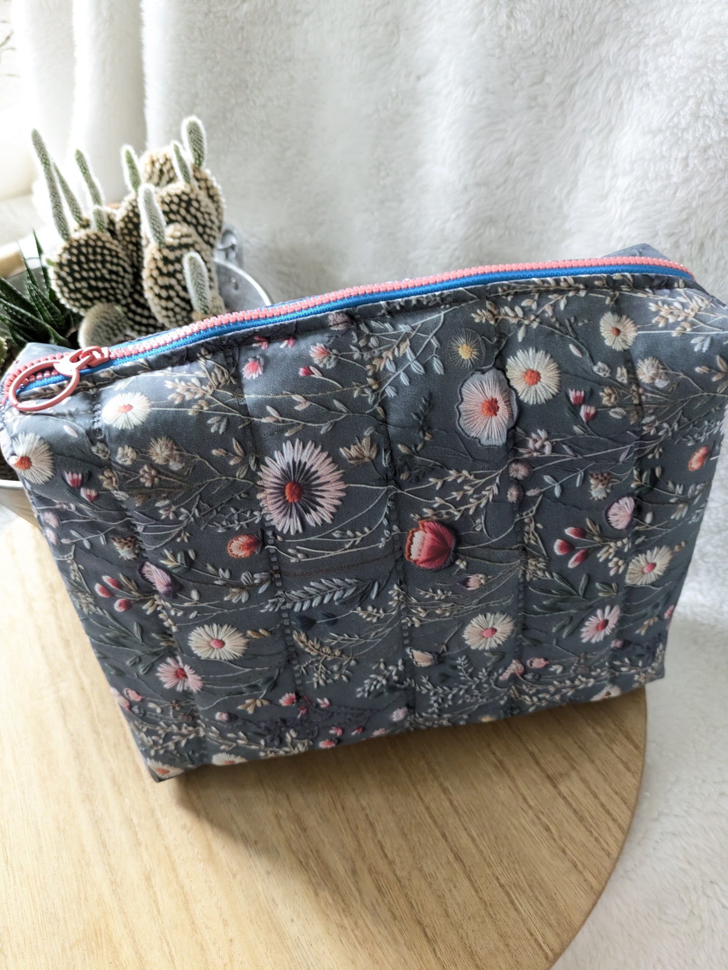 Trousse de toilette matelassée