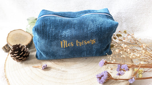 Trousse de toilette en velours côtelé